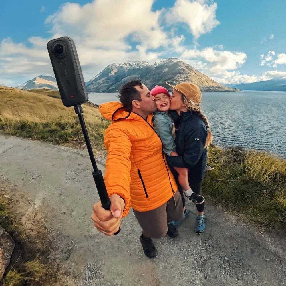 Insta360 X4 Air Starter Bundle