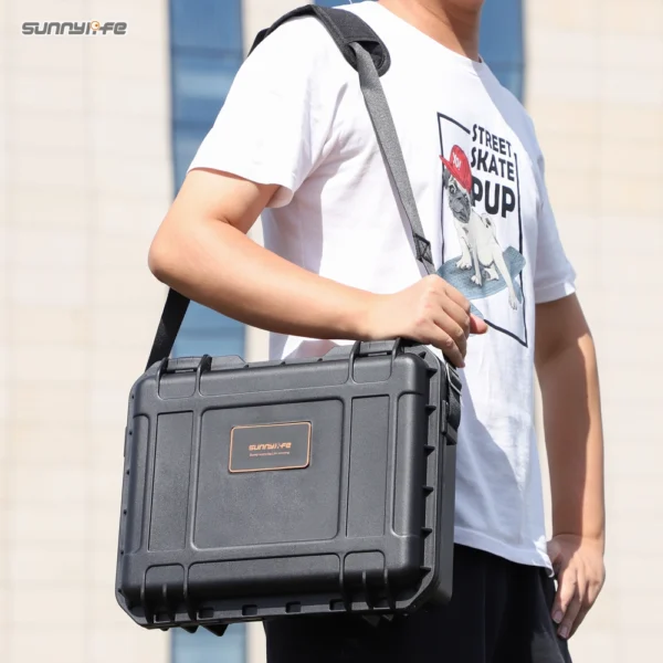 "Sunnylife" kietasis dėklas, skirtas "NEO Motion FMC