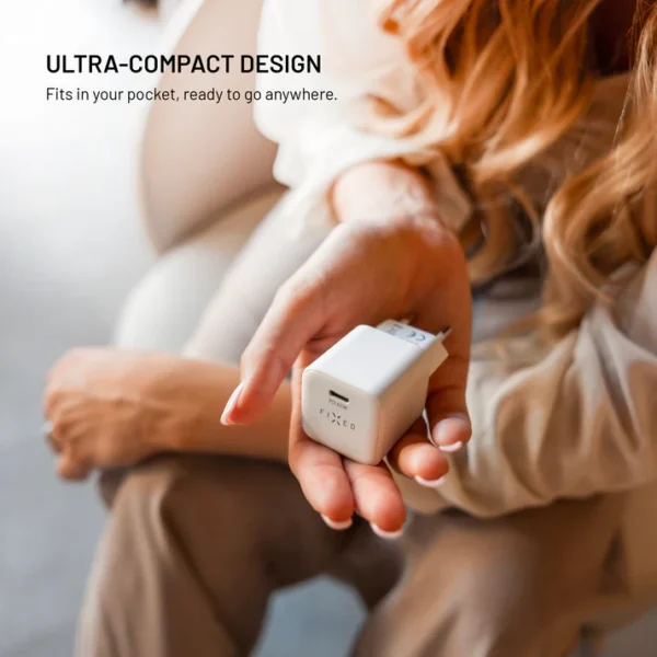 FIXED Mini USB-C GaN įkroviklis 65 W, baltos spalvos