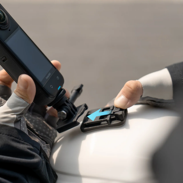 INSTA360 ADHESIVE MOUNT KIT